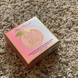 Too faced Peach Blur